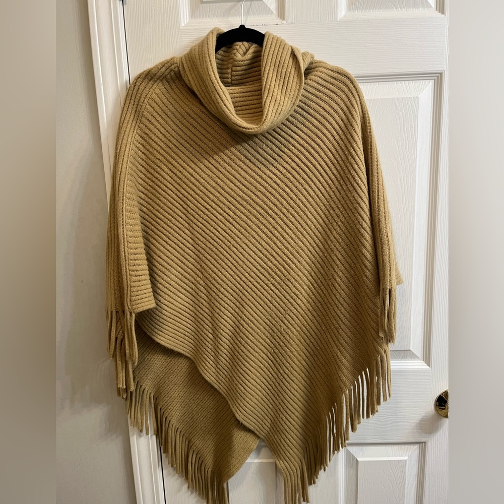 New York and Co fringe poncho one size